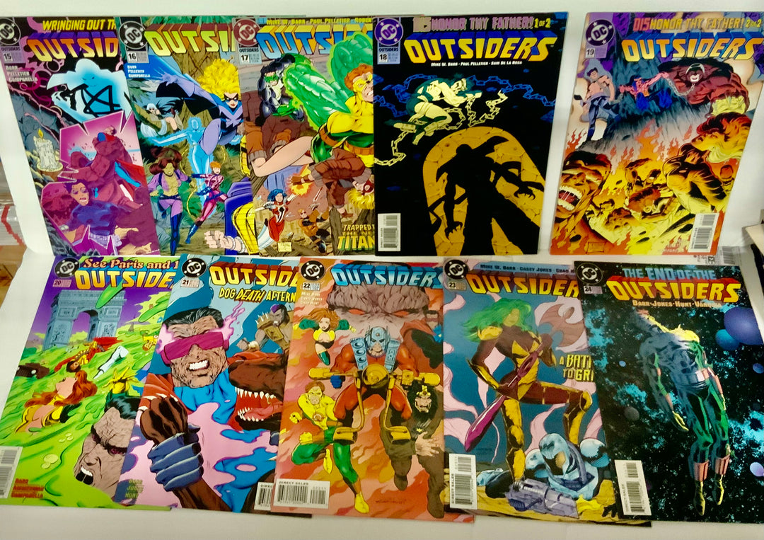 Outsiders Comic Book Lot DC Universe Issues 15-24