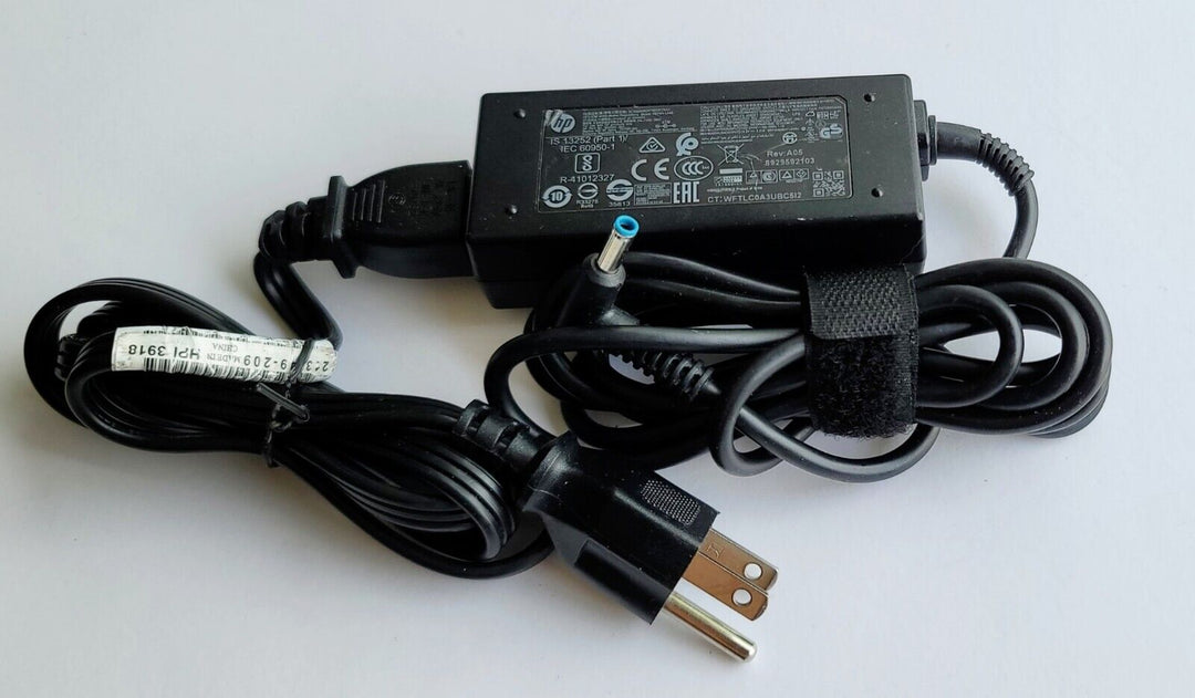 Genuine HP AC Power Laptop Charging Adapter 45W 2.31A 19.5V 854054-001