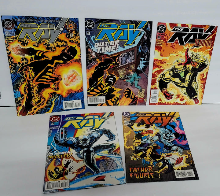 La colección de cómics Ray 0-12 Lote de DC
