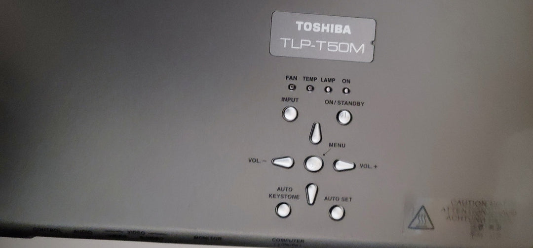 Toshiba TLP-T50M XGA LCD Projector - 1400 Lumens with Carry Case Bag