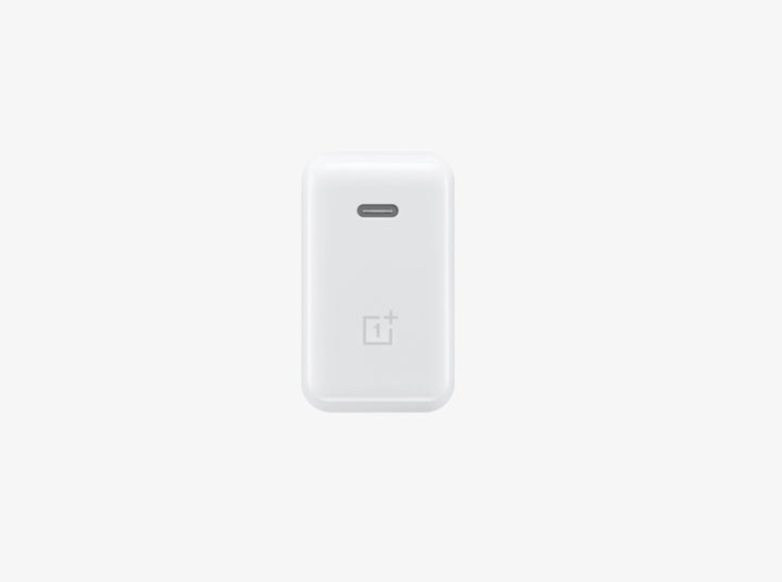 OnePlus Warp Charge 65 Power Adapter
& Apple USB C to C 2m cable